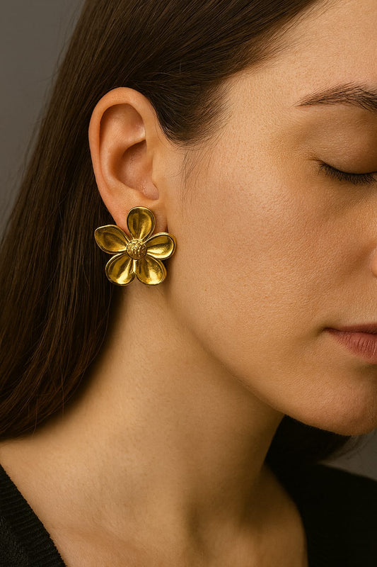 Flower Pearl Stud Earrings