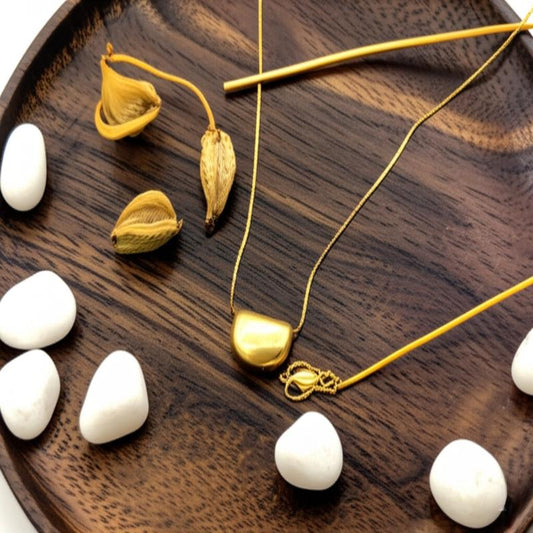 Minimalist Gold Bean Pendant Necklace