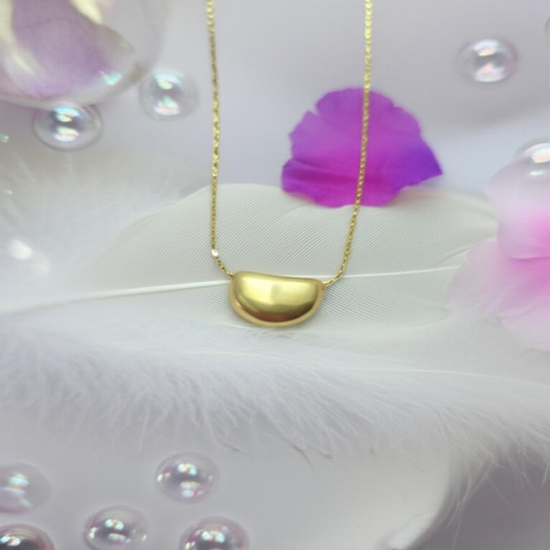 Minimalist Gold Bean Pendant Necklace